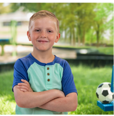 Beckett, a child with moderate-to-severe atopic dermatitis