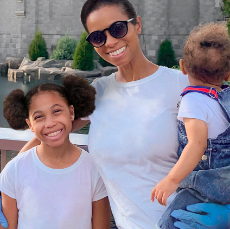 Cat's moderate-to-severe atopic dermatitis at forty one years old